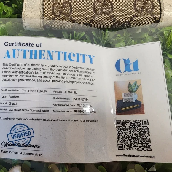 Gucci With COA Bifold Wallet - Picture 12 of 12